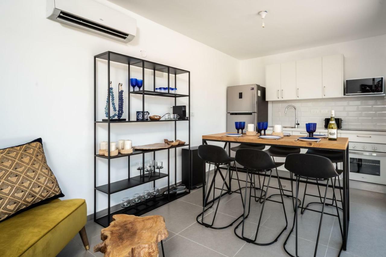 Duplex With Sea View Terrace Above The Flea Market Тель-Авив Экстерьер фото